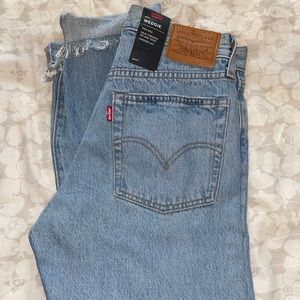 Brand new Levi ripped jeans